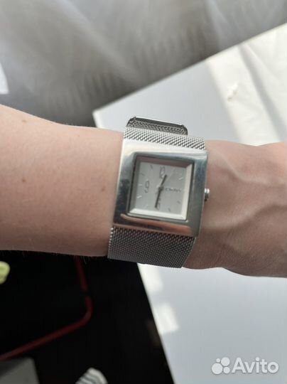 Часы женские dkny