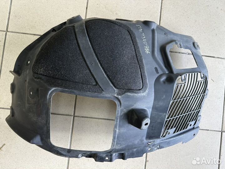 Подкрылок передний правый передняя часть BMW G30