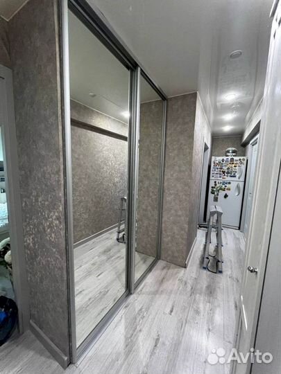 Стеклянная перегородка