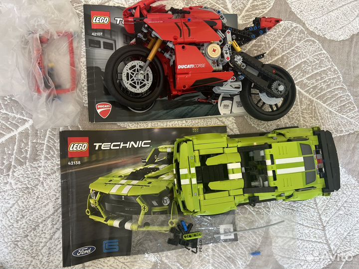 Lego Technic Ducati panigale v4 r 42107