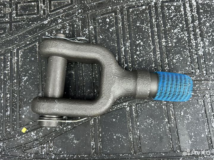 Серьга буксировочная