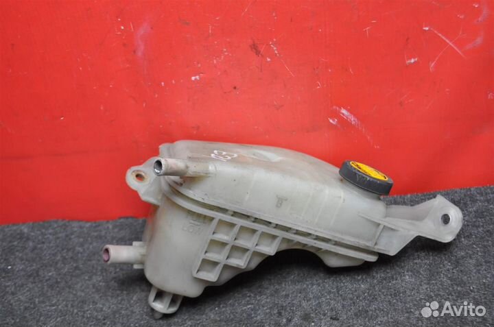 Расширительный бачок toyota auris ZRE151