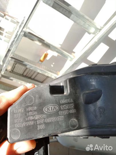 Туманкa на kia rio X-Line передняя правая