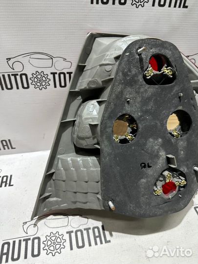 Фонарь задний правый Toyota Corolla 120