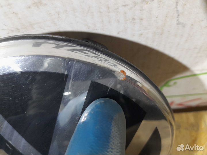 Эмблема передняя Volkswagen Tiguan 2 (2020)