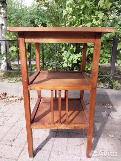 Старинный консольный столик модерн