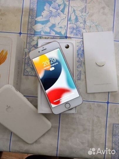 Телефон iPhone 6s