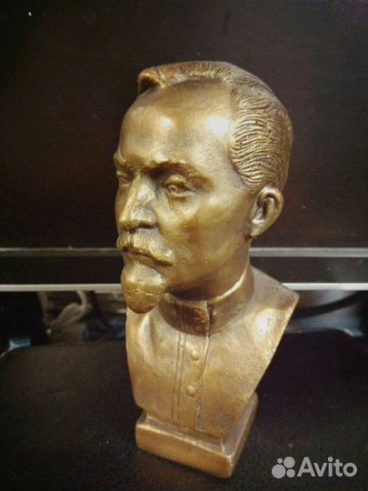 Бюсты Ф. Э. Дзержинского
