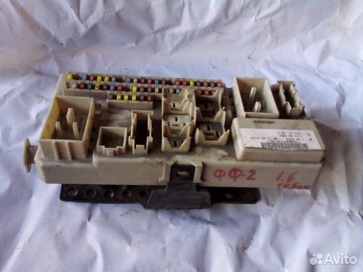 Блок предохранителей салонный Ford Focus 2 CB4