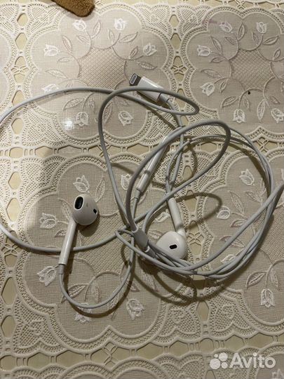Наушники earpods