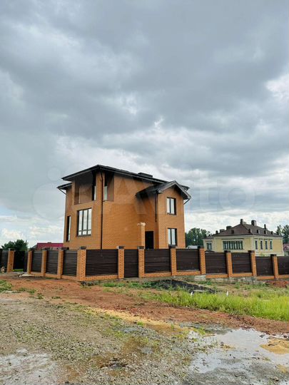 Коттедж 196,4 м² на участке 4,8 сот.