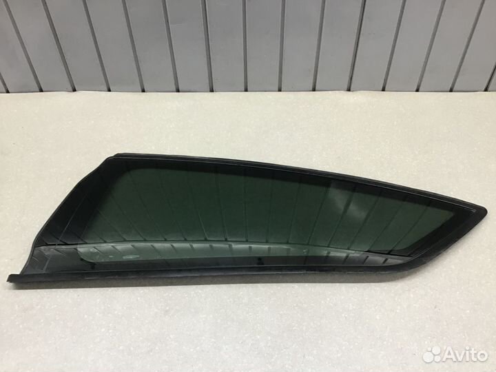 Стекло кузовное глухое левое Citroen C4 2005-2011