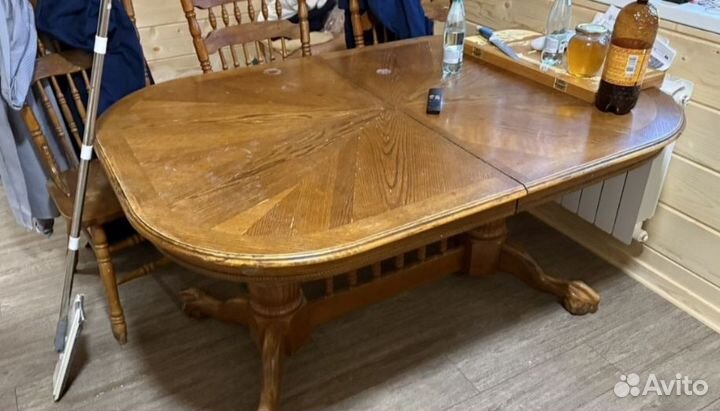 Стол и стулья Малайзия