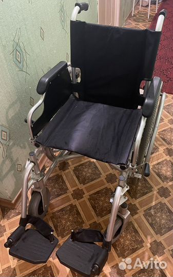 Коляска инвалидная складная