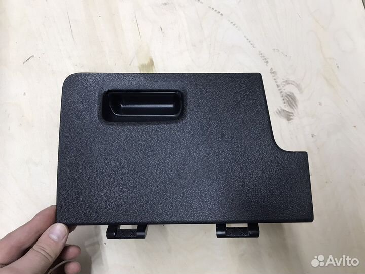 Водительский бардачок Tiguan 2