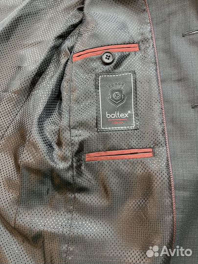 Пиджак на мальчика 146-152