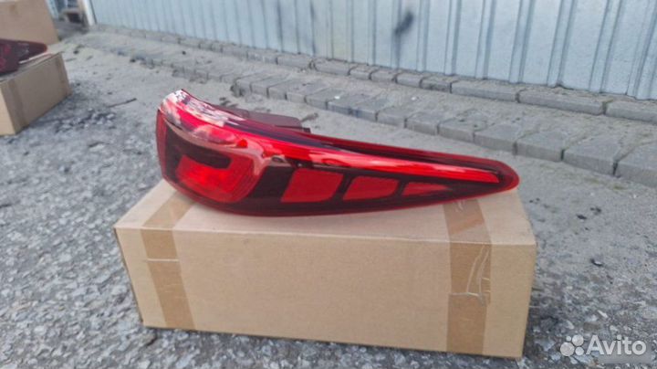 Фонарь наружный правый Kia Sportage 2016-2018