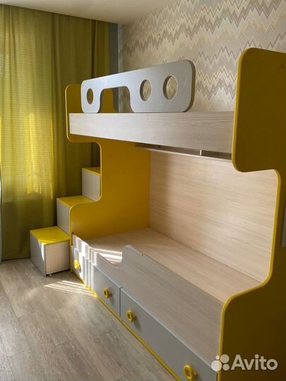 Двухъярусная кровать бу с матрасами