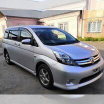 Toyota Isis 1.8 CVT, 2013, 78 900 км, с пробегом, цена 1 160 000 руб.