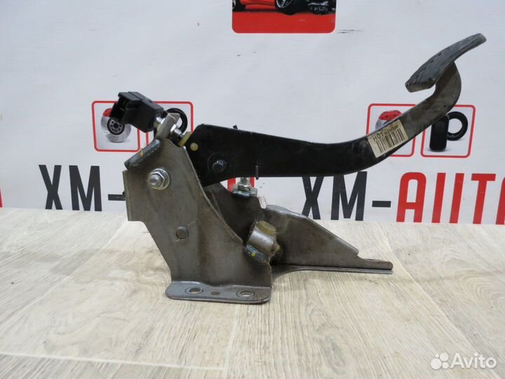 Педаль сцепления Kia Rio 3