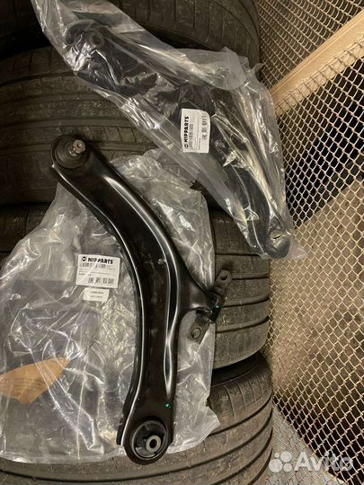 Рычаги передней подвески nipparts N4901034