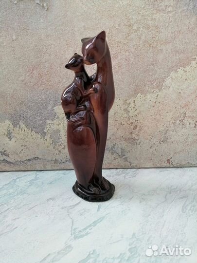 Статуэтки кошечек