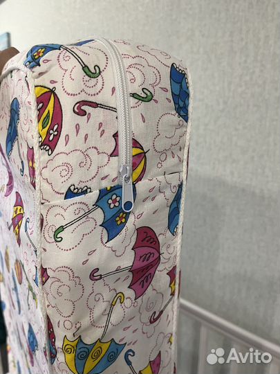 Детская кроватка с маятником