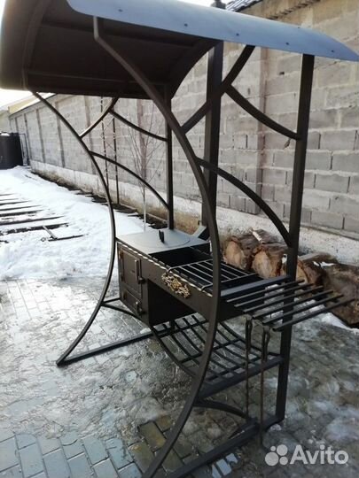 Мангал с крышей и печью под казан