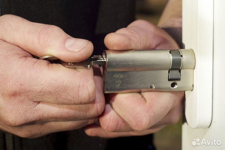 Вскрытие замков / замена / ремонт