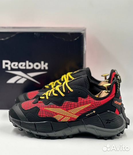 Кроссовки осенние reebok