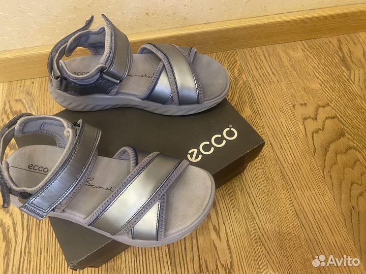 Сандалии ecco 35