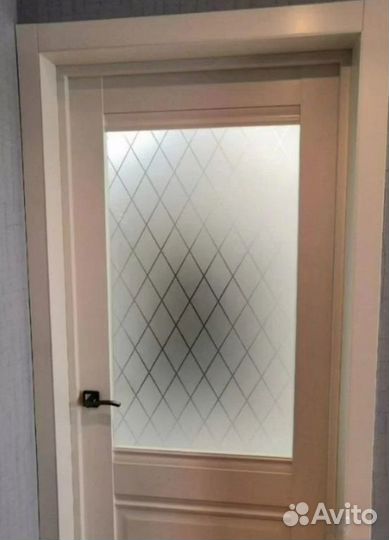 Двери межкомнатные со стеклом