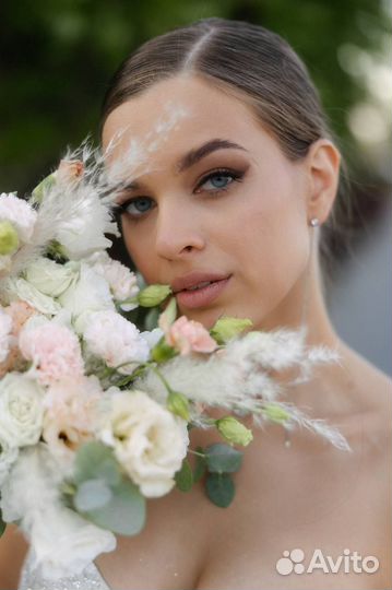 Свадебный букет невесты, цветы