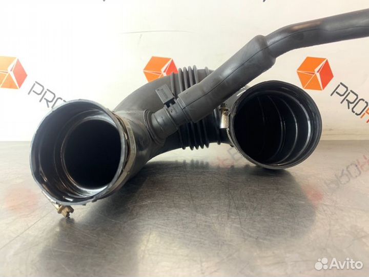 Патрубок воздушного фильтра Mercedes C-Class W203