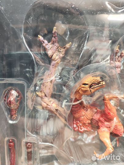 Фигурка The thing Нечто Ultimate Dog creature