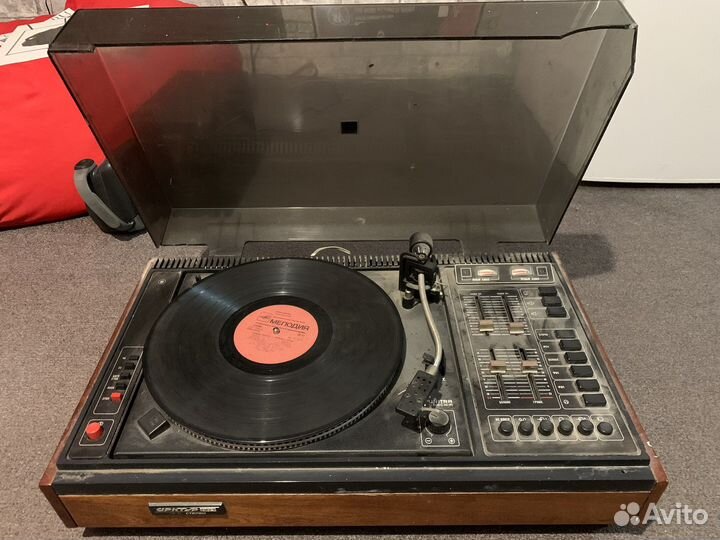 Виниловый проигрыватель Арктур 004