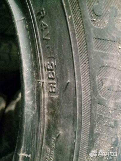 Bridgestone Blizzak LM-80 Evo 215/60 R17