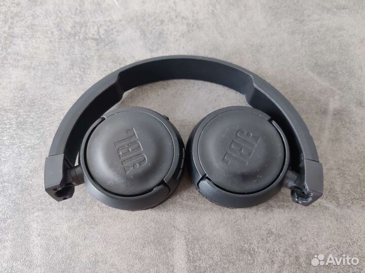 Беспроводные наушники JBL T450BT