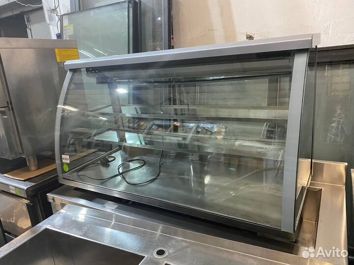Витрина кондитерская
