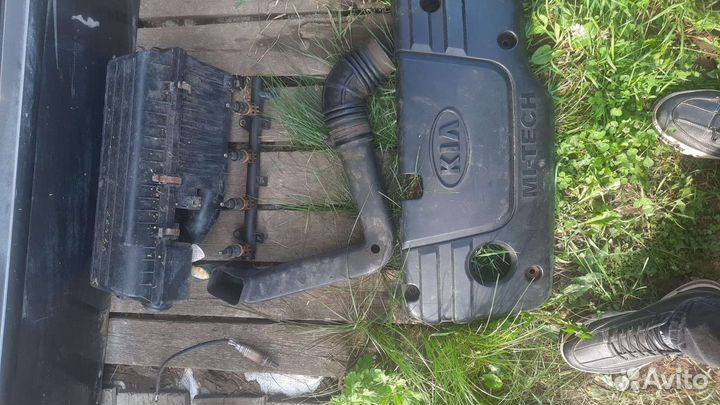 Крышка двигателя и воздушный фильтр