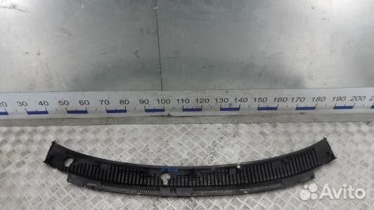 Накладка декоративная (жабо, дождевик) mazda demio