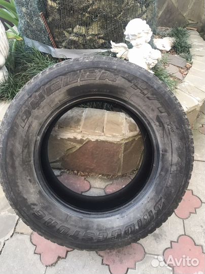 Bridgestone Dueler H/L 265/65 R17