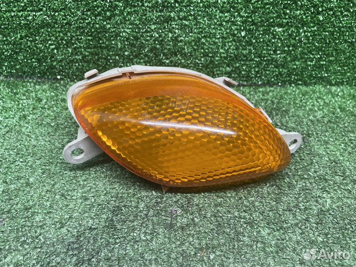 Поворотник передний левый Suzuki Hayabusa