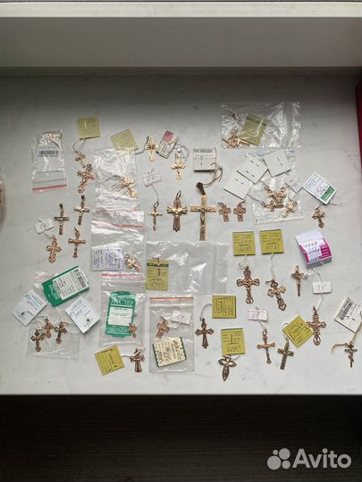 Золотой крест 585