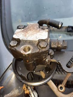 Насос гура Киа Рио 1 1.3