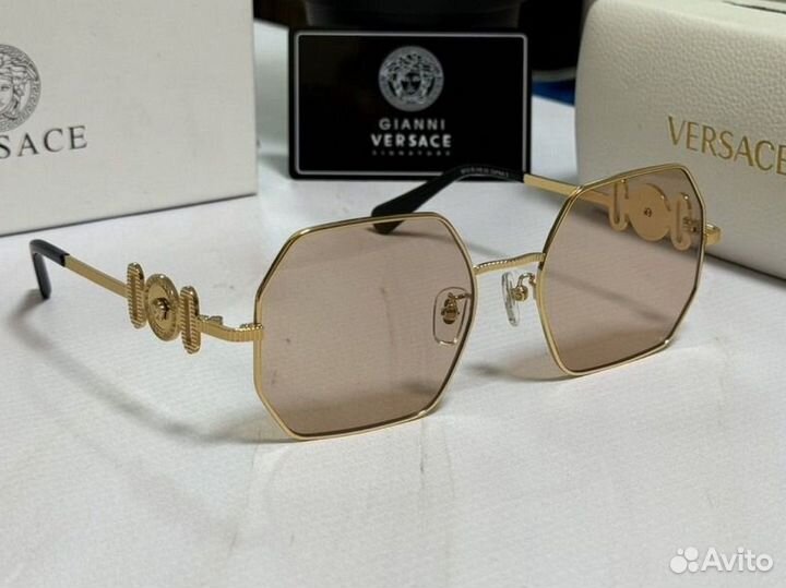 Солнцезащитные очки Versace VE 2248