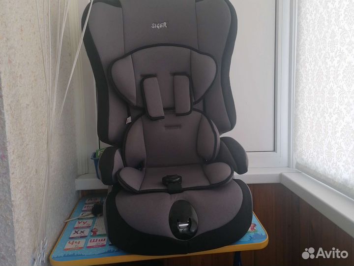 Детское автокресло 9 до 36 кг в хорошем состоянии