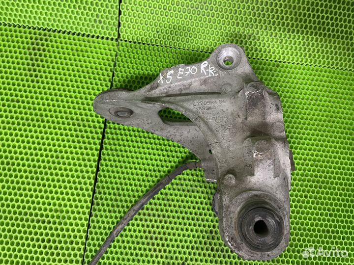 Кулак задний правый BMW X5 E70 2007-2013