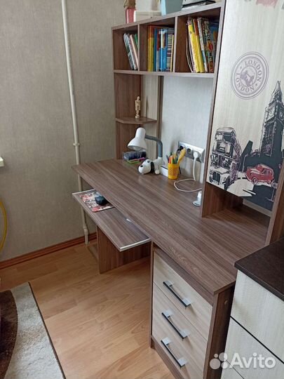 Компьютерный стол