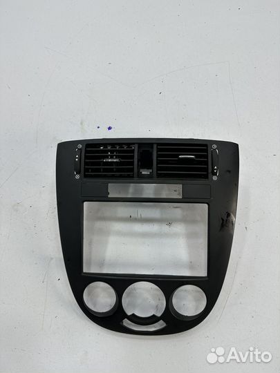 Chevrolet Lacetti рамка магнитолы седан